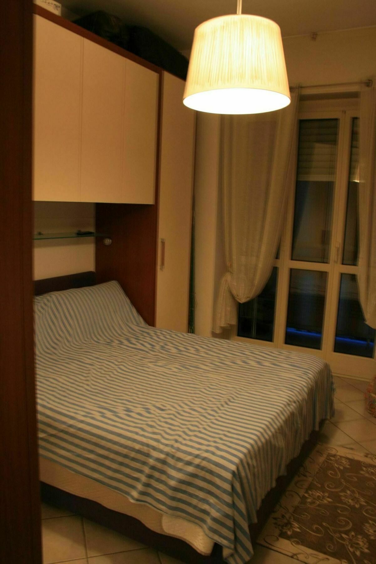 With One Bedroom In Torino, With Wonderful View, Furnis Apartment
